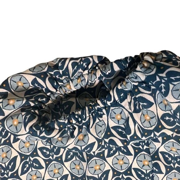 Max Studio Women's Blouse Top Floral Pattern Long Sleeve V-Neck Blue Size Medium - Picture 2 of 16